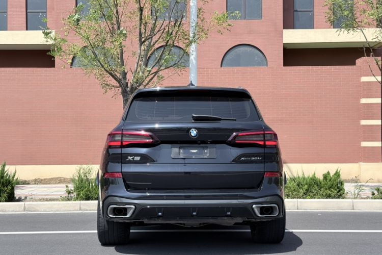 Used BMW X5 2022 Restyled xDrive 30Li M Sport Package Exterior 7