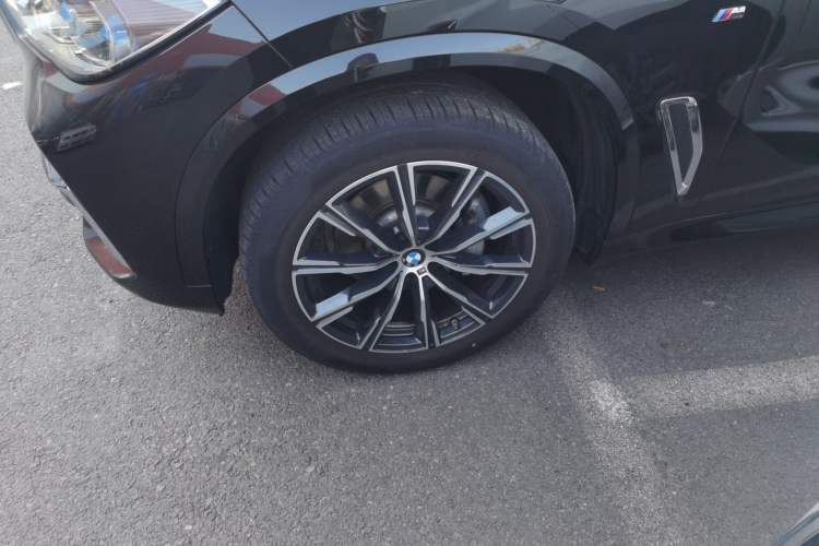 Used BMW X5 2022 xDrive 30Li Luxury M Sport Package Exterior 7