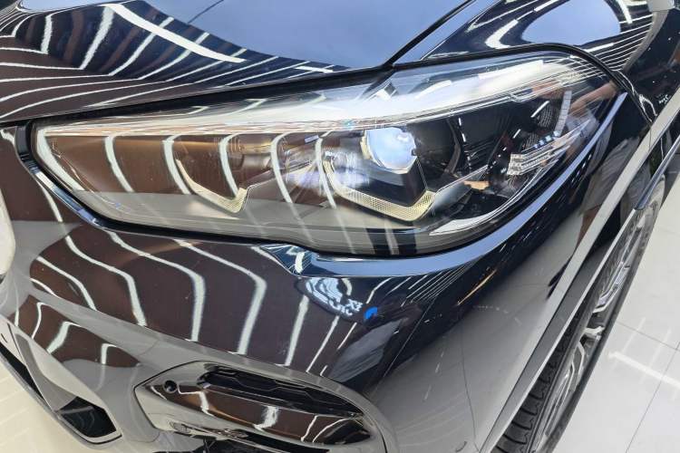 Used BMW X5 2022 xDrive30i M Sport Package Exterior 7