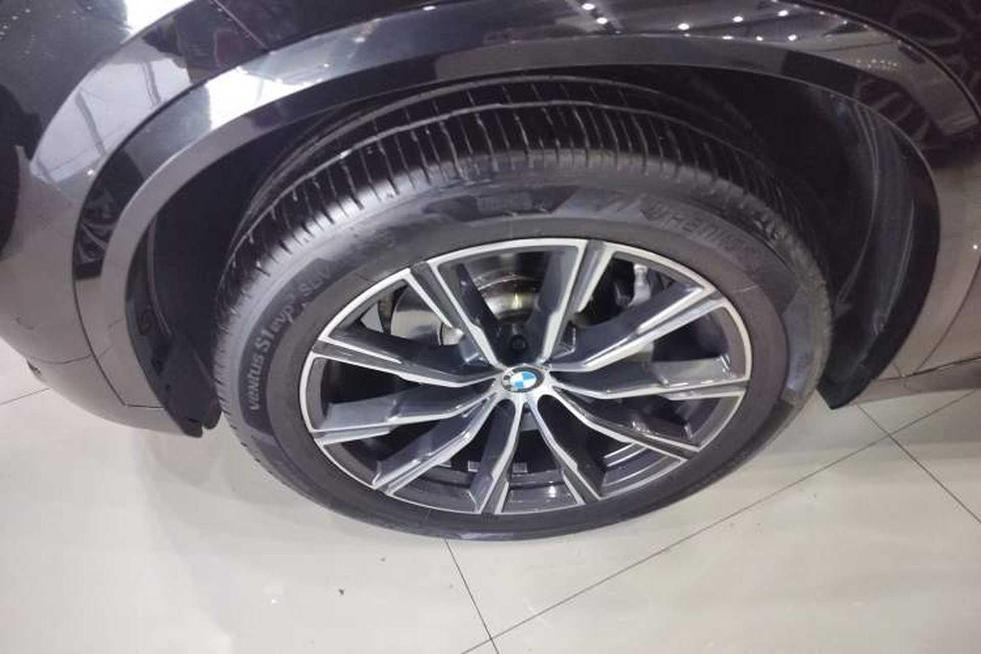 Used BMW X5 2022 Restyled xDrive 30Li Luxury Version M Sport Package Exterior 7