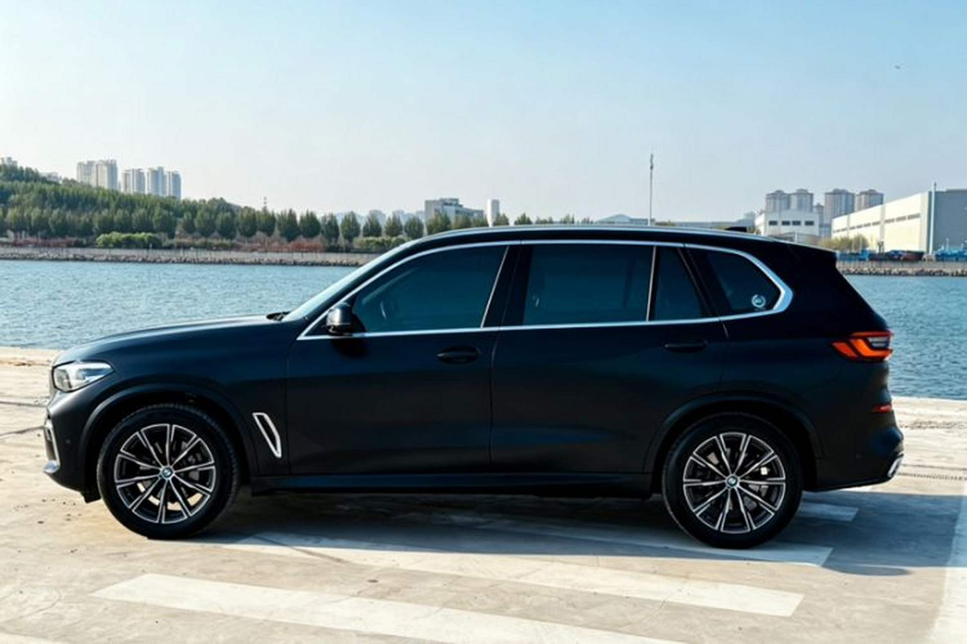 Used BMW X5 2022 Restyled xDrive 30Li M Sport Package Exterior 8