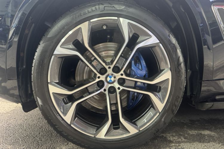 Used BMW X5 2022 Restyled xDrive 40Li Luxury Edition M Sport Package Exterior 8