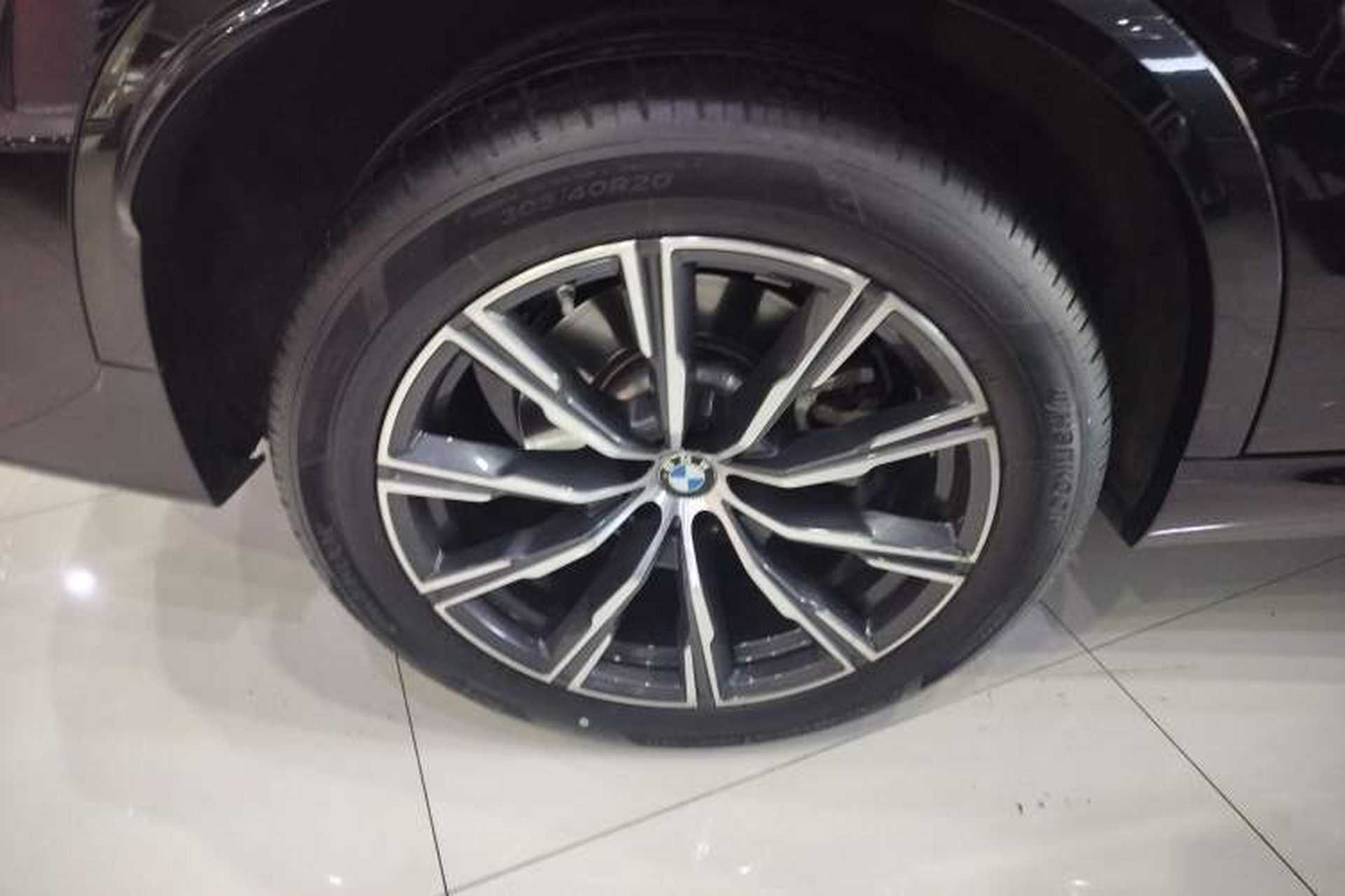 Used BMW X5 2022 Restyled xDrive 30Li Luxury Version M Sport Package Exterior 8