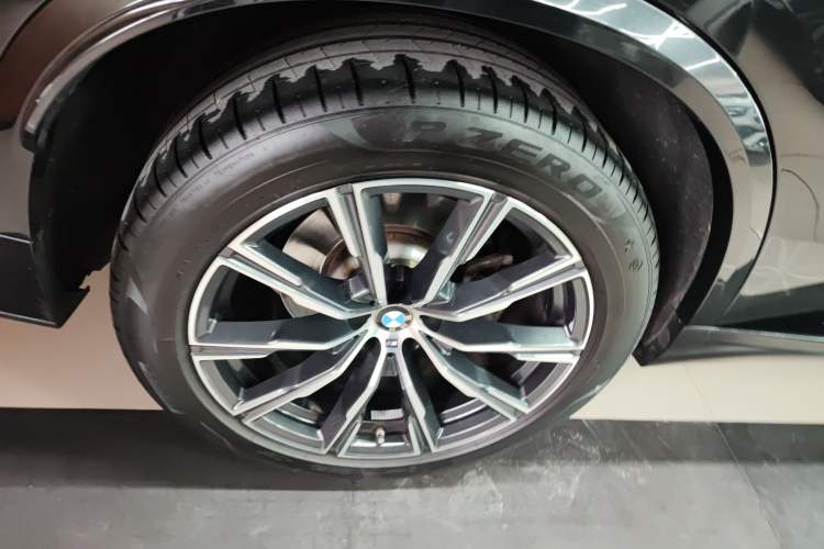 Used BMW X5 2022 Restyled xDrive 30Li M Sport Package Exterior 8