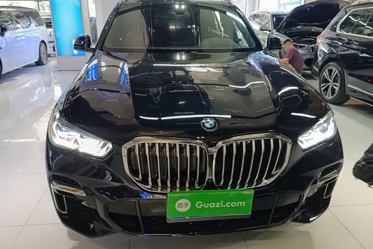 Used BMW X5 2022 xDrive 40Li M Sport Package Front