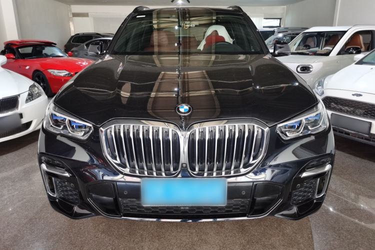 Used BMW X5 2022 Restyled xDrive 40Li M Sport Package Front