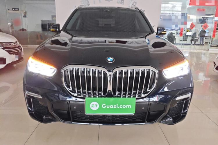 Used BMW X5 2022 Restyled xDrive 30Li Luxury Version M Sport Package Front