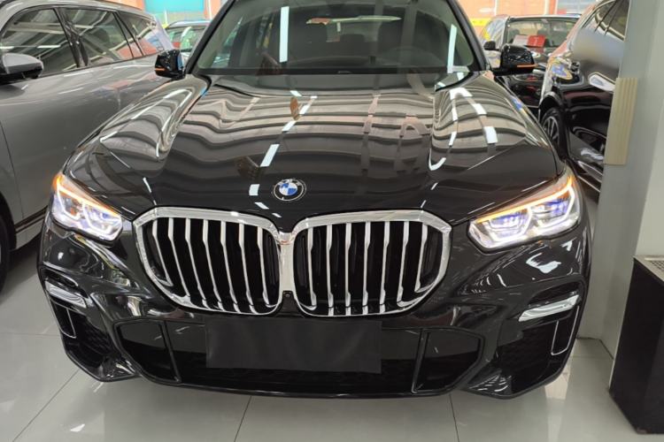Used BMW X5 2022 Restyled xDrive 30Li Luxury Version M Sport Package Front