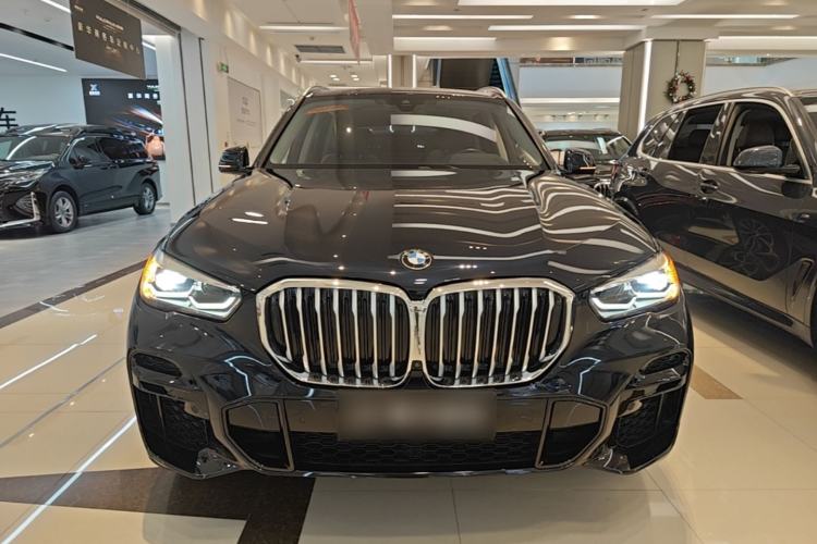 Used BMW X5 2022 xDrive30i M Sport Package Front