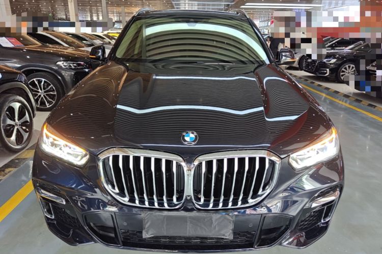 Used BMW X5 2022 xDrive 30Li Luxury M Sport Package Front