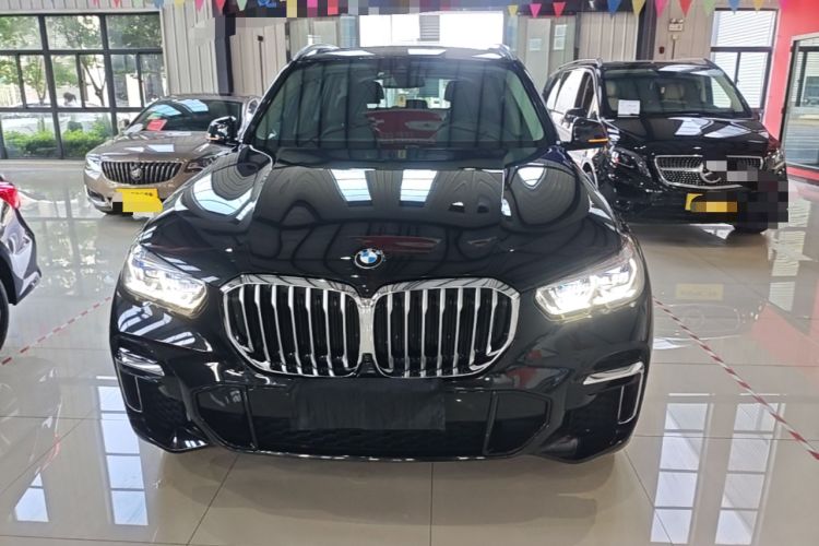 Used BMW X5 2022 xDrive 30Li Luxury M Sport Package Front