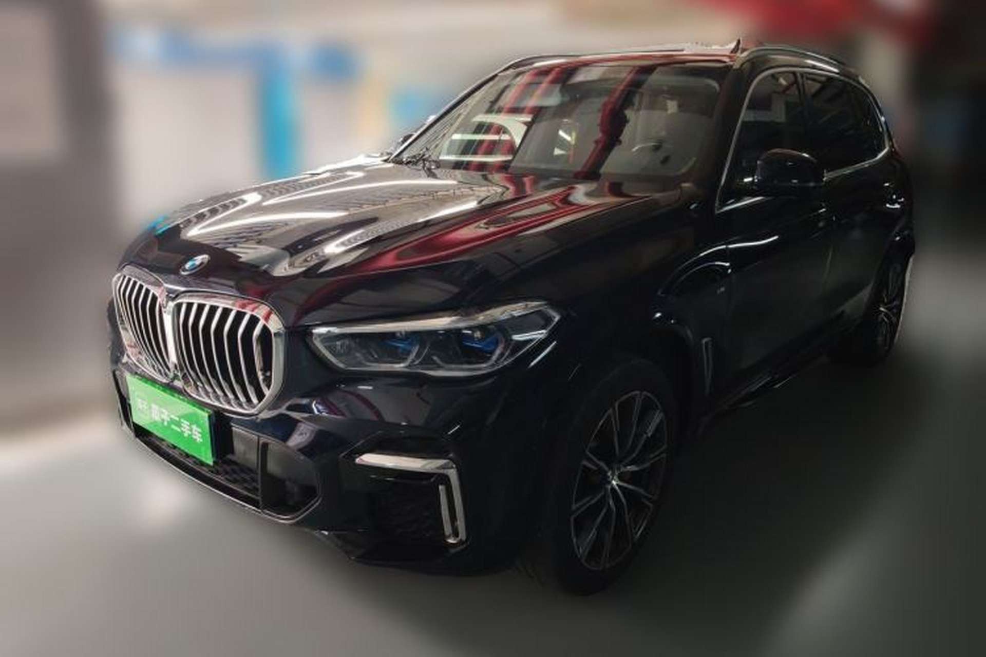 Used BMW X5 2022 Restyled xDrive 30Li Luxury Version M Sport Package Front Left 45 Deg