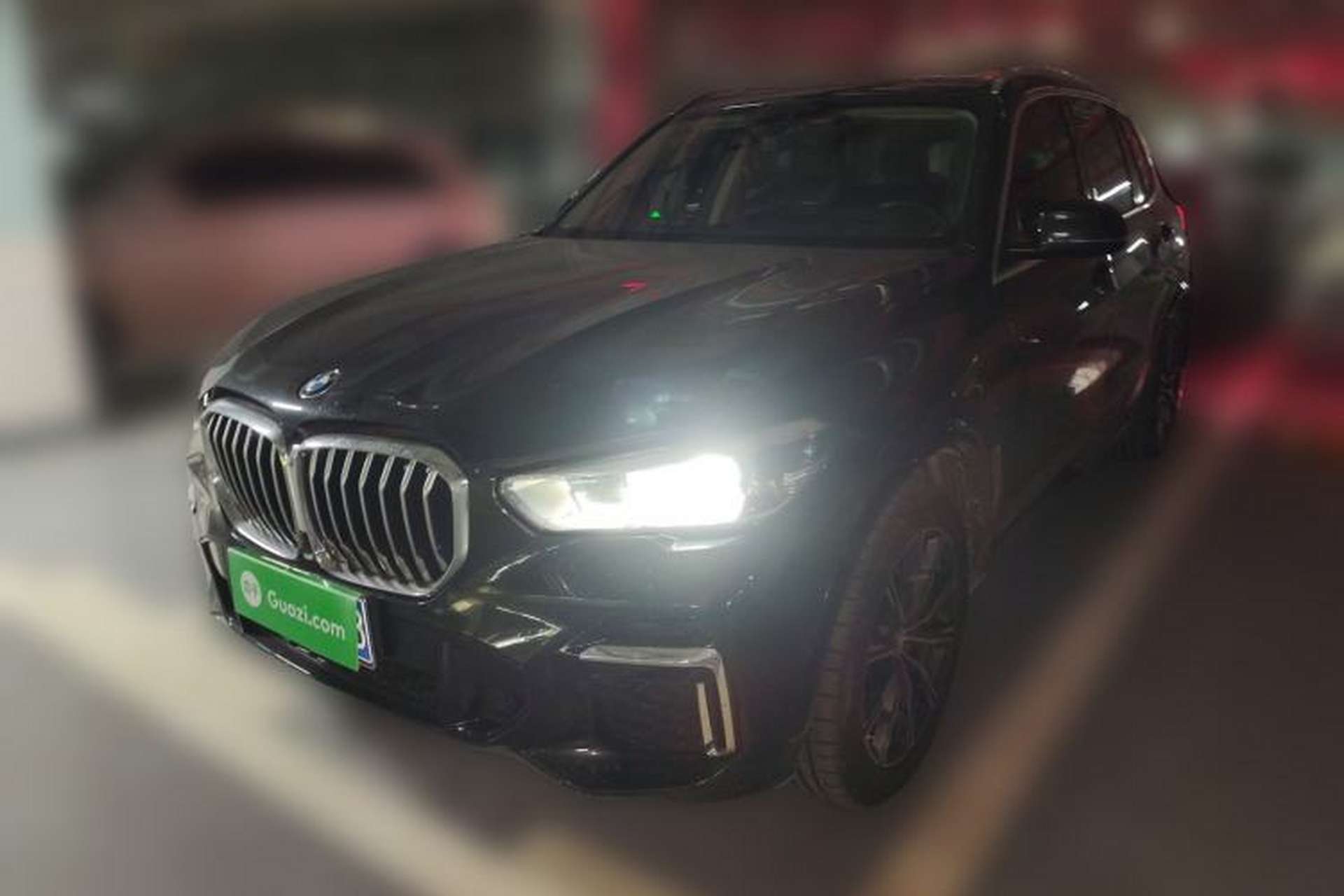 Used BMW X5 2022 xDrive 30Li M Sport Package Front Left 45 Deg