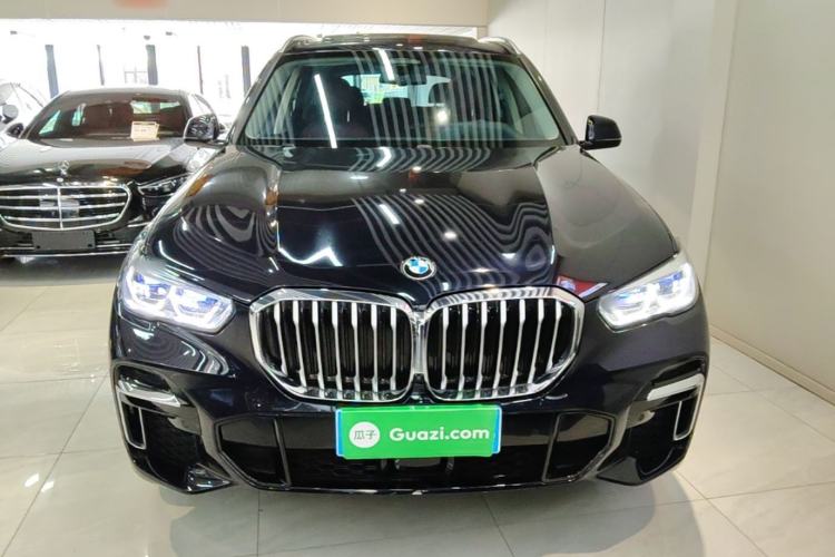 Used BMW X5 2022 Restyled xDrive 30Li Luxury Version M Sport Package Front
