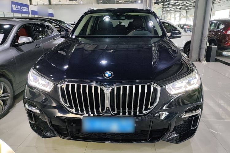 Used BMW X5 2022 xDrive 30Li Luxury M Sport Package Front