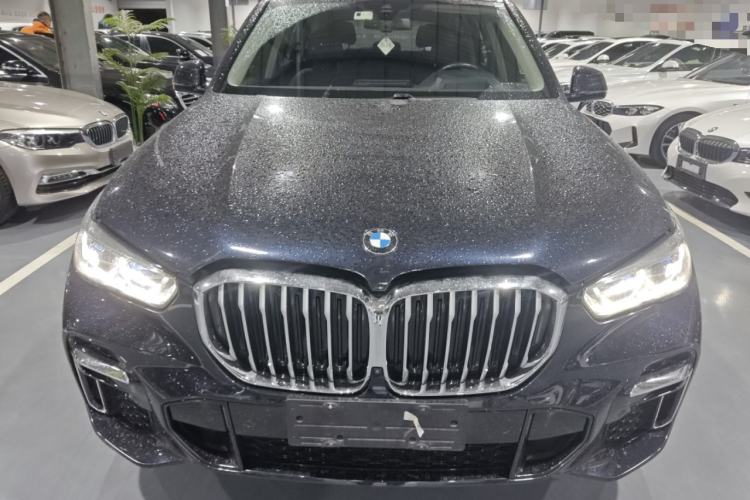 Used BMW X5 2022 xDrive 30Li Luxury M Sport Package Front