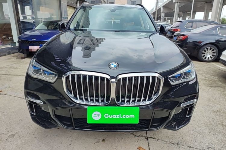 Used BMW X5 2022 Restyled xDrive 30Li Luxury Version M Sport Package Front