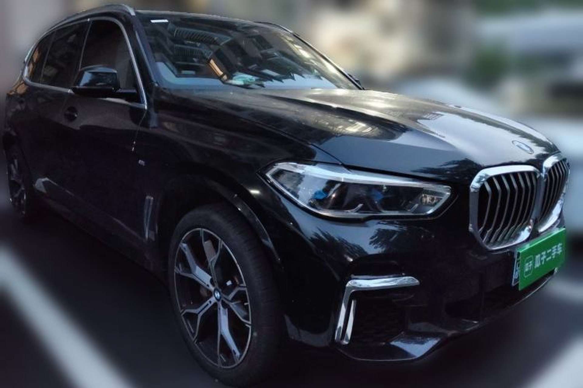 Used BMW X5 2022 xDrive 40Li M Sport Package Front Right 45 Deg