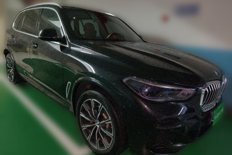 Used BMW X5 2022 Restyled xDrive 30Li Luxury Version M Sport Package Front Right 45 Deg