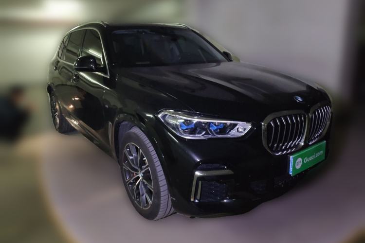 Used BMW X5 2022 Restyled xDrive 30Li Luxury Version M Sport Package Front Right 45 Deg