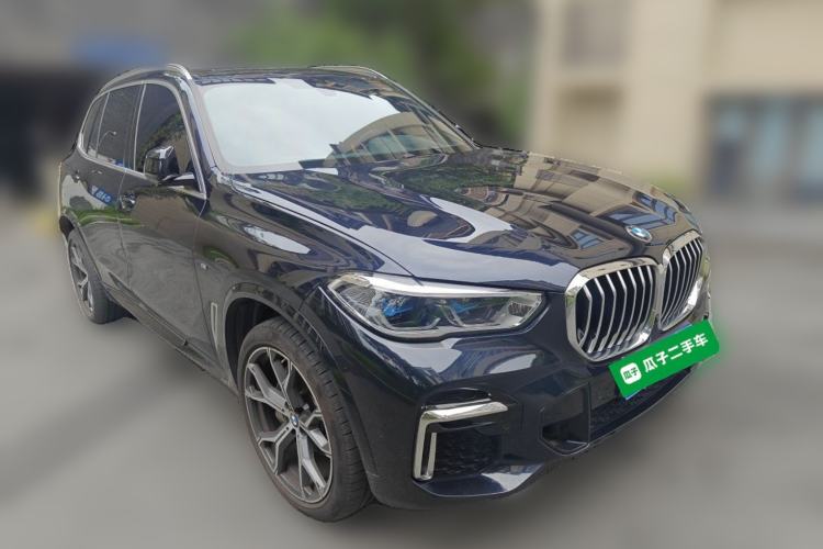 Used BMW X5 2022 xDrive 40Li M Sport Package Front Right 45 Deg