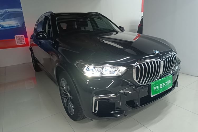 Used BMW X5 2022 Restyled xDrive 30Li Luxury Version M Sport Package Front Right 45 Deg