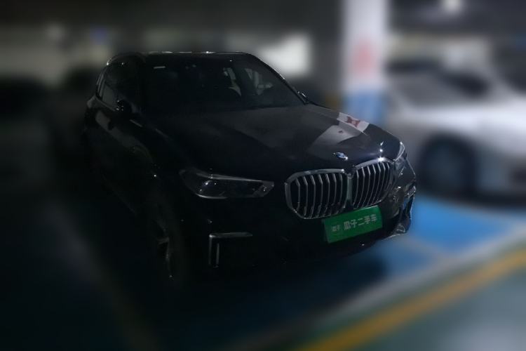 Used BMW X5 2022 Restyled xDrive 40Li M Sport Package Front Right 45 Deg