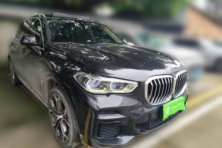 Used BMW X5 2022 Restyled xDrive 30Li Luxury Version M Sport Package Front Right 45 Deg