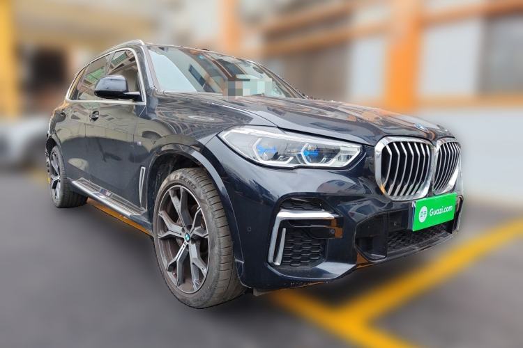 Used BMW X5 2022 Restyled xDrive 40Li M Sport Package Front Right 45 Deg