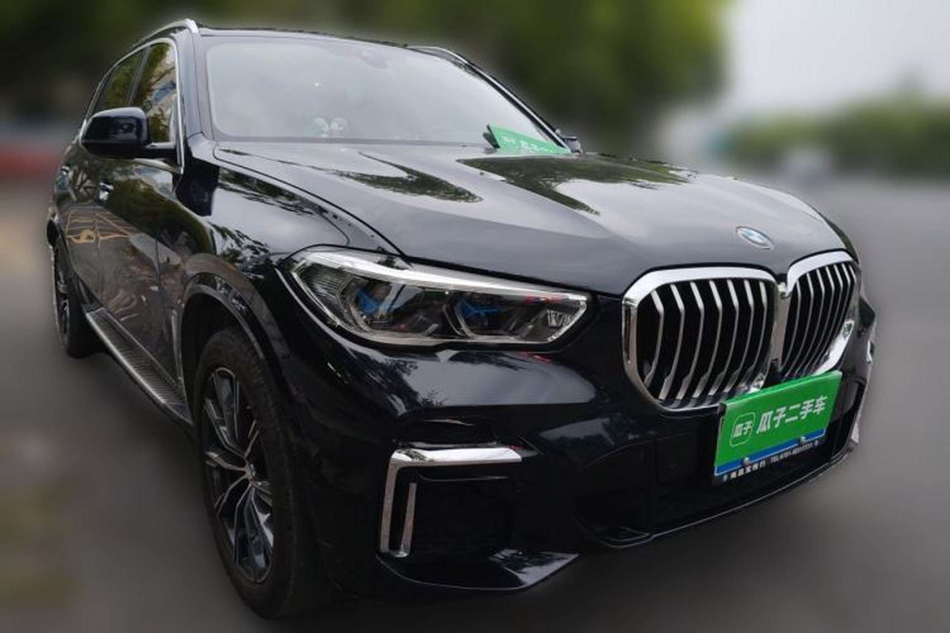 Used BMW X5 2022 xDrive 30Li Luxury M Sport Package Front Right 45 Deg