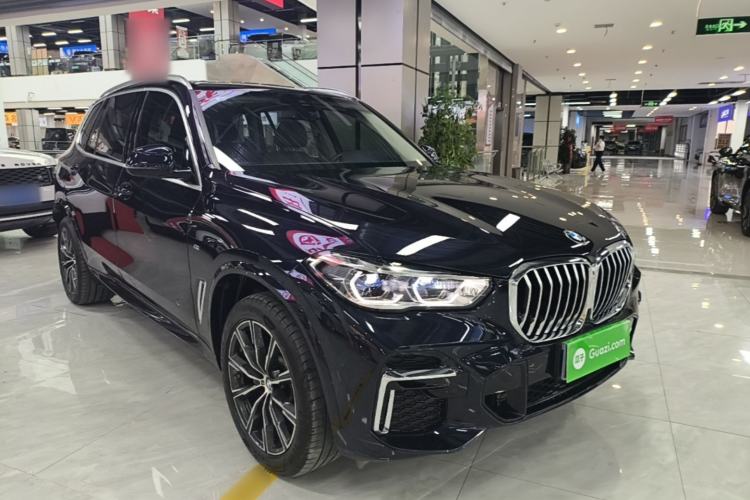 Used BMW X5 2022 Restyled xDrive 30Li Luxury Version M Sport Package Front Right 45 Deg