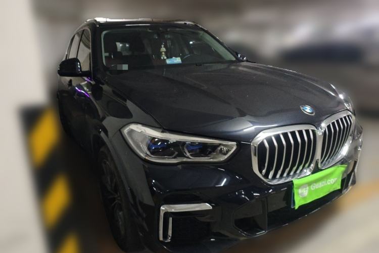 Used BMW X5 2022 Restyled xDrive 30Li Luxury Version M Sport Package Front Right 45 Deg