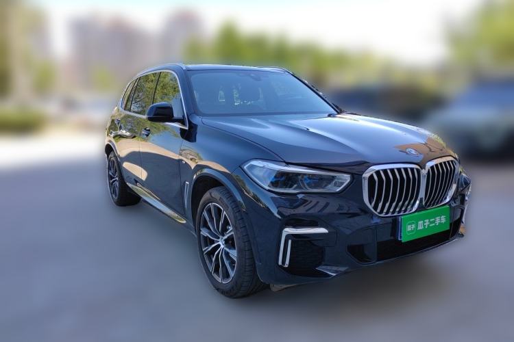 Used BMW X5 2022 Restyled xDrive 30Li Luxury Version M Sport Package Front Right 45 Deg