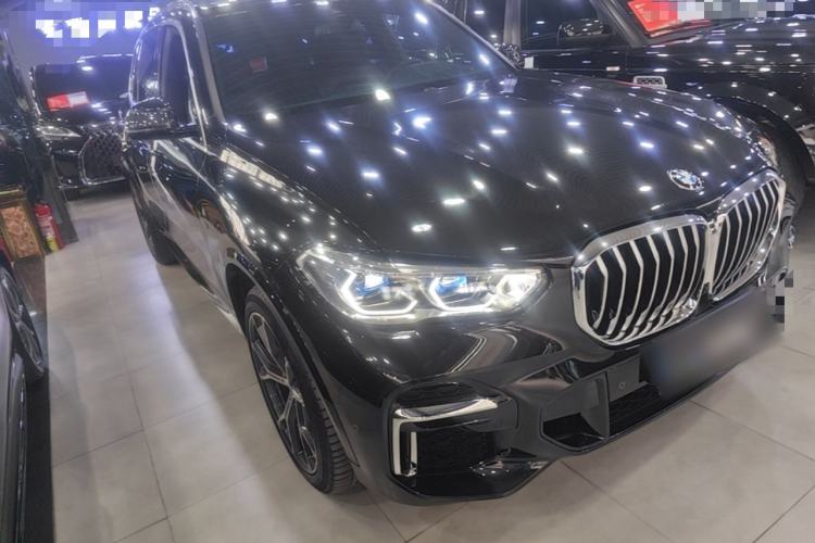 Used BMW X5 2022 Restyled xDrive 40Li M Sport Package Front Right 45 Deg