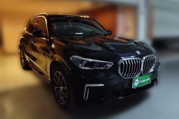 Used BMW X5 2022 Restyled xDrive 30Li Luxury Version M Sport Package Front Right 45 Deg