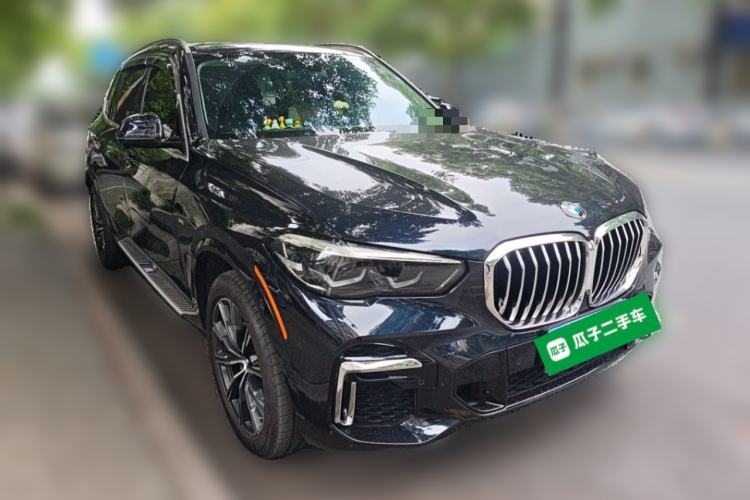 Used BMW X5 2022 Restyled xDrive 30Li M Sport Package Front Right 45 Deg