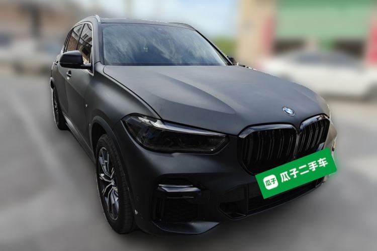 Used BMW X5 2022 xDrive 30Li Luxury M Sport Package Front Right 45 Deg