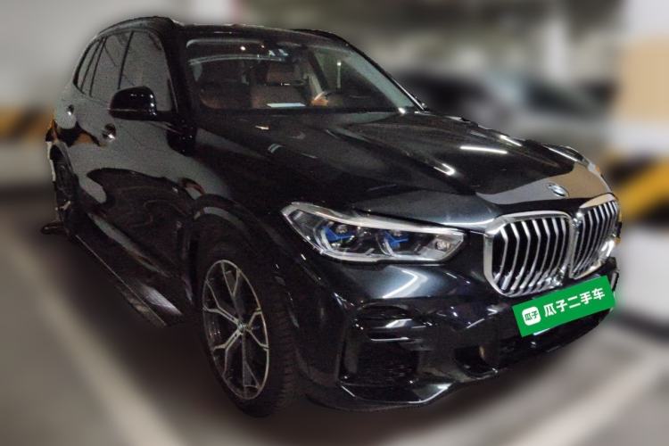 Used BMW X5 2022 xDrive40i Luxury Edition M Sport Package Front Right 45 Deg