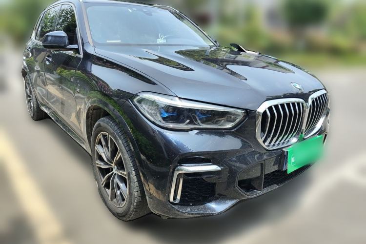 Used BMW X5 2022 Restyled xDrive 30Li Luxury Version M Sport Package Front Right 45 Deg