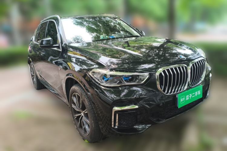 Used BMW X5 2022 Restyled xDrive 30Li Luxury Version M Sport Package Front Right 45 Deg