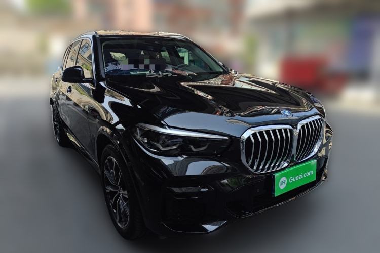 Used BMW X5 2022 xDrive30i M Sport Package Front Right 45 Deg