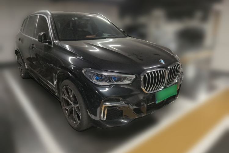 Used BMW X5 2022 Restyled xDrive 40Li M Sport Package Front Right 45 Deg