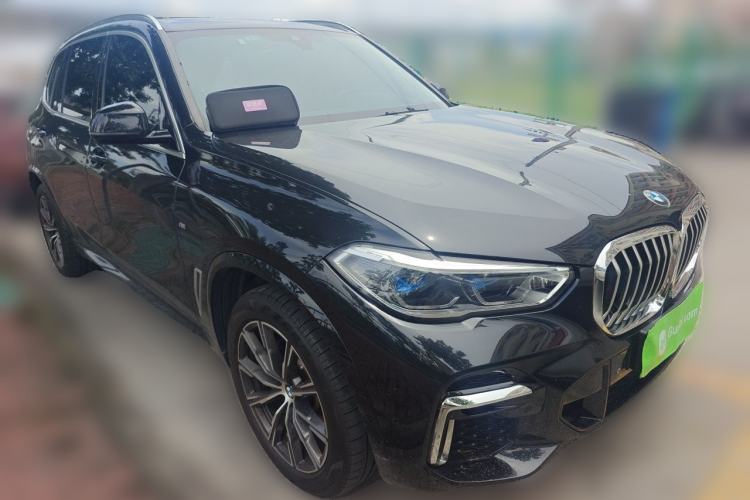 Used BMW X5 2022 Restyled xDrive 30Li Luxury Version M Sport Package Front Right 45 Deg