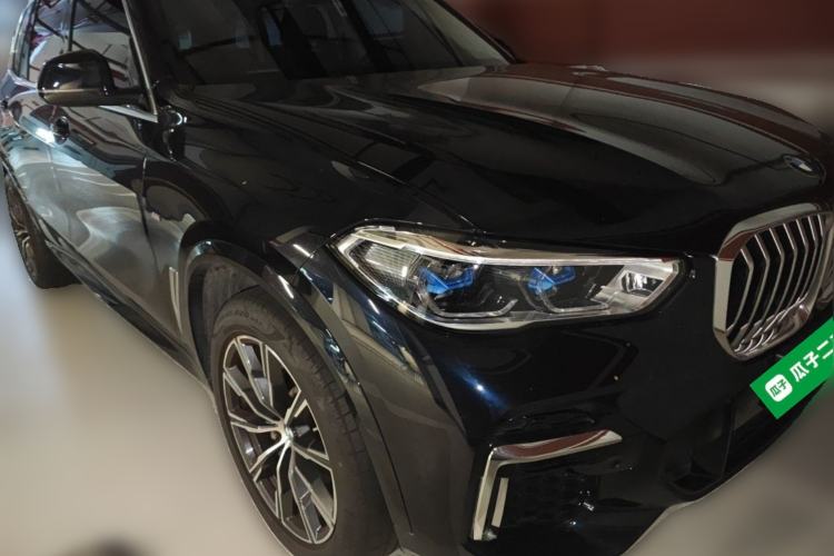 Used BMW X5 2022 Restyled xDrive 30Li Luxury Version M Sport Package Front Right 45 Deg