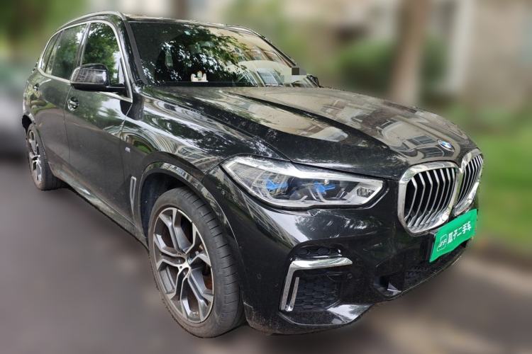 Used BMW X5 2022 Restyled xDrive 40Li M Sport Package Front Right 45 Deg