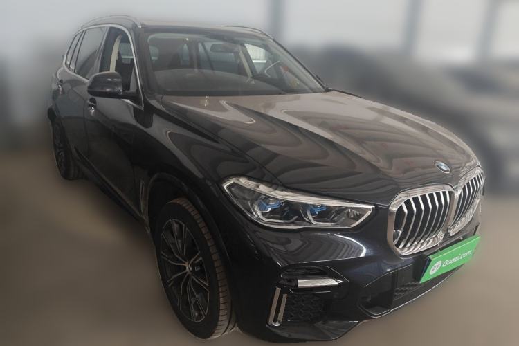 Used BMW X5 2022 Restyled xDrive 30Li Luxury Version M Sport Package Front Right 45 Deg