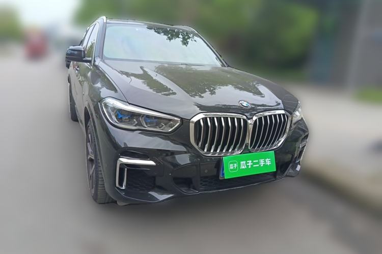 Used BMW X5 2022 xDrive 40Li M Sport Package Front Right 45 Deg