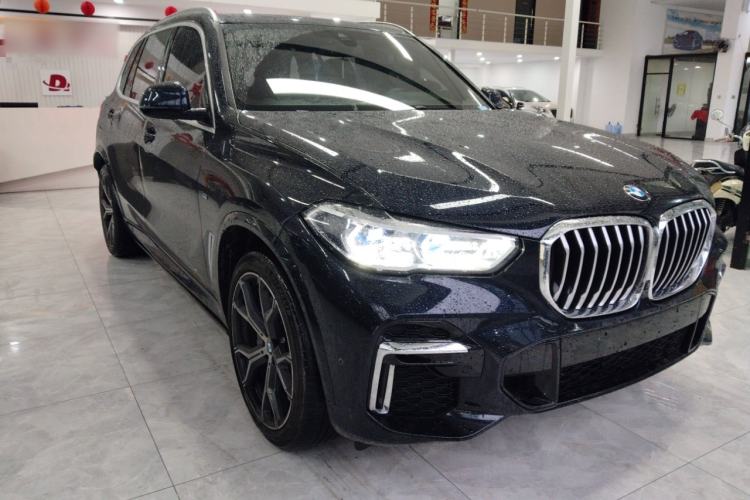 Used BMW X5 2022 Restyled xDrive 40Li M Sport Package Front Right 45 Deg