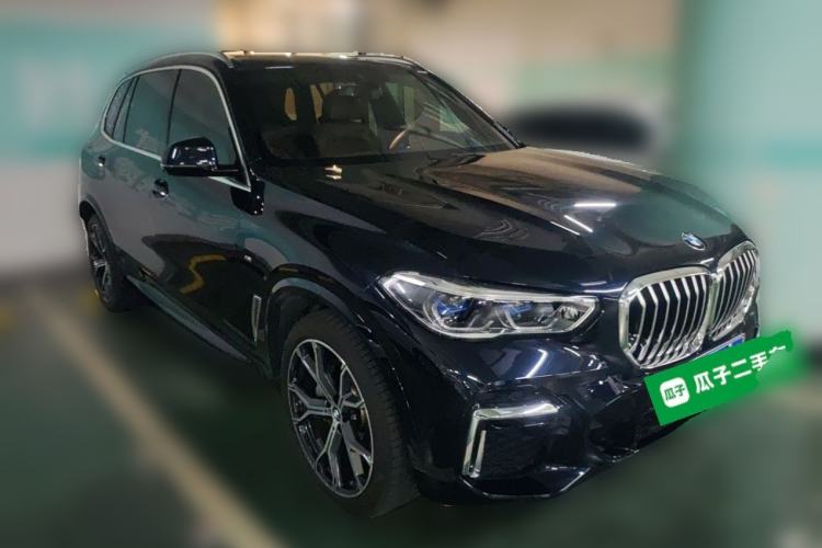 Used BMW X5 2022 xDrive 40Li M Sport Package Front Right 45 Deg