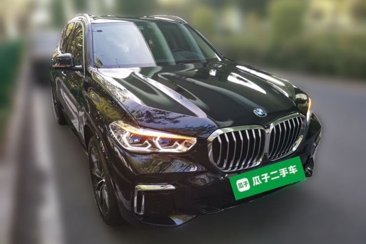 Used BMW X5 2022 xDrive 30Li Luxury M Sport Package Front Right 45 Deg